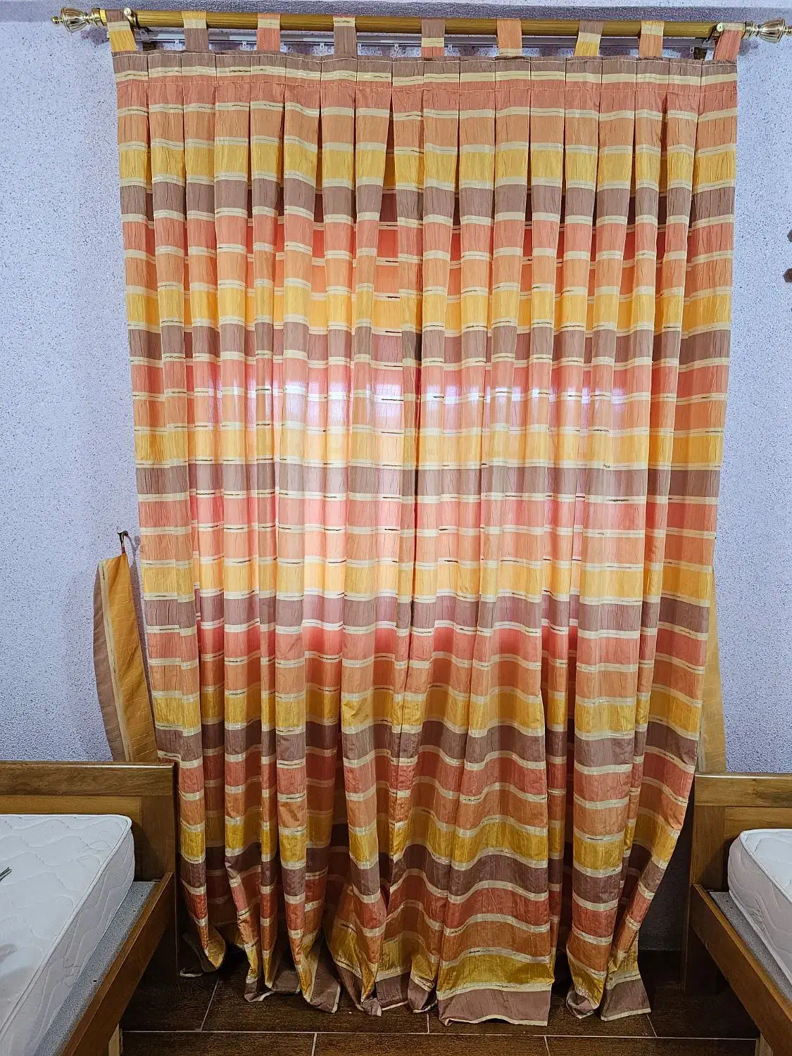 پرده اتاق|پرده، رانر، رومیزی|پایین هولار, |دیوار