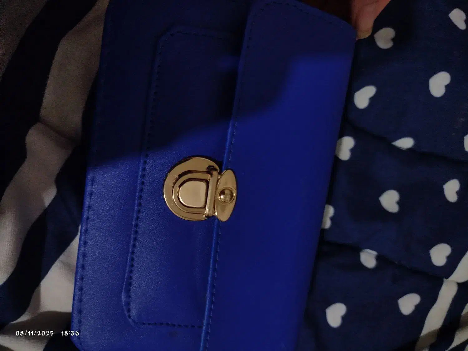 ابی|کیف، کفش، کمربند|یاسوج, |دیوار