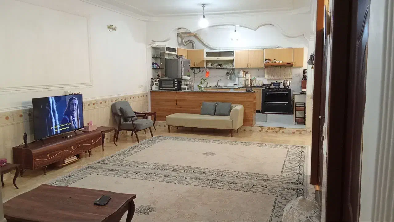 اجاره و رهن ویلایی بزرگ خیابان امام خمینی89|اجارهٔ خانه و ویلا|زابل, |دیوار