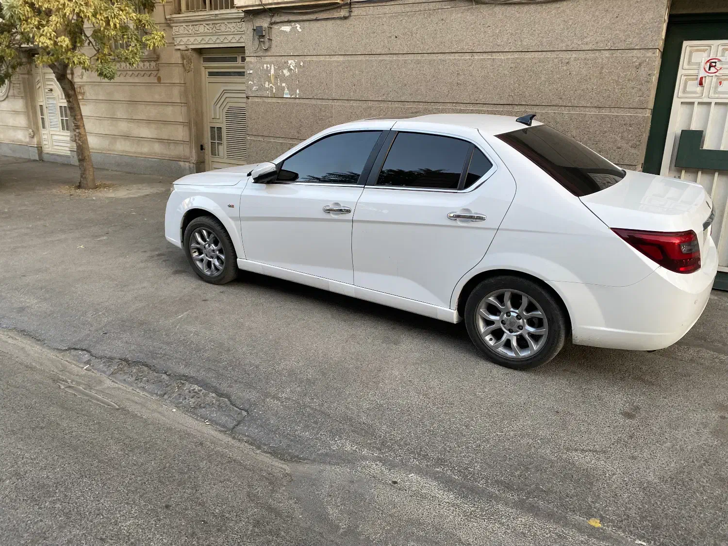 دنا اتومات ۱۴۰۱ در حد خشک|خودرو سواری و وانت|اراک, |دیوار