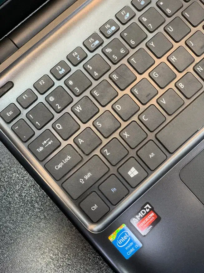 با جعبه   Core i5 گرافیک دار|رایانه همراه|قم, صفائیه|دیوار