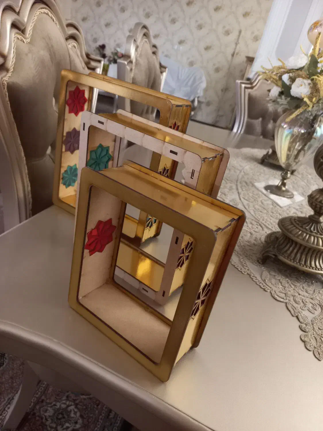 شلف چوبی دیواری ۳۵۰ تومن|کتابخانه، شلف، قفسههای دیواری|خوی, |دیوار