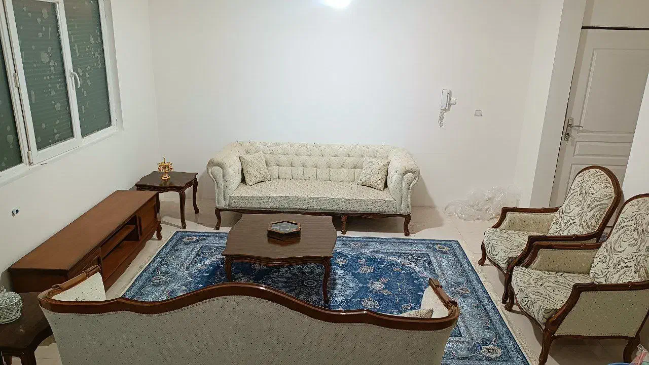 مبل جلو مبلی و سرویس خواب باتشک فرش میز تلوزیون|مبلمان خانگی و میز عسلی|پرند, فاز ۴|دیوار