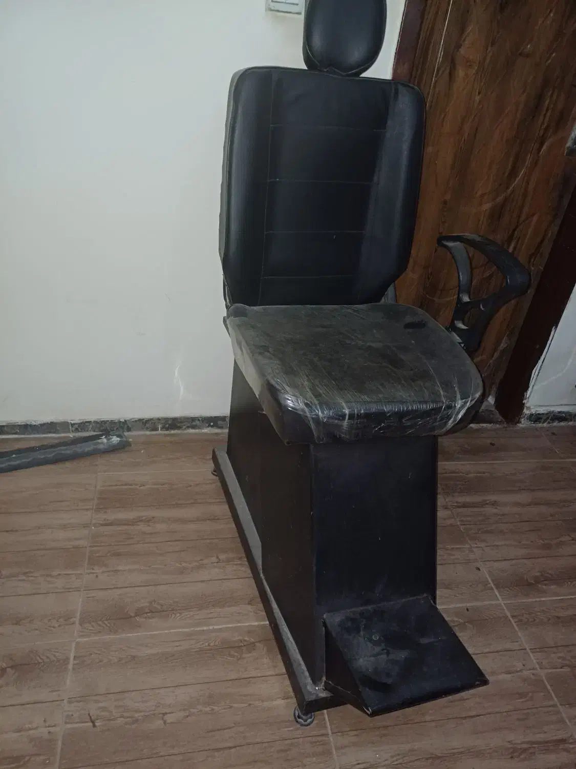 صندلی اسلاح|آرایشگاه و سالنهای زیبایی|کرمان, |دیوار