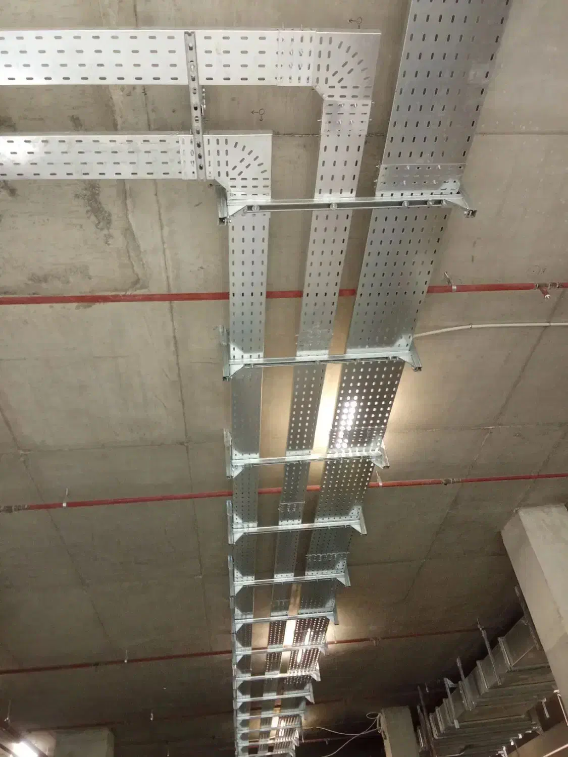 نیروی کار کمکی برق صنعتی|استخدام صنعتی، فنی، مهندسی|اهواز, شهرک صنعتی شماره ۳|دیوار