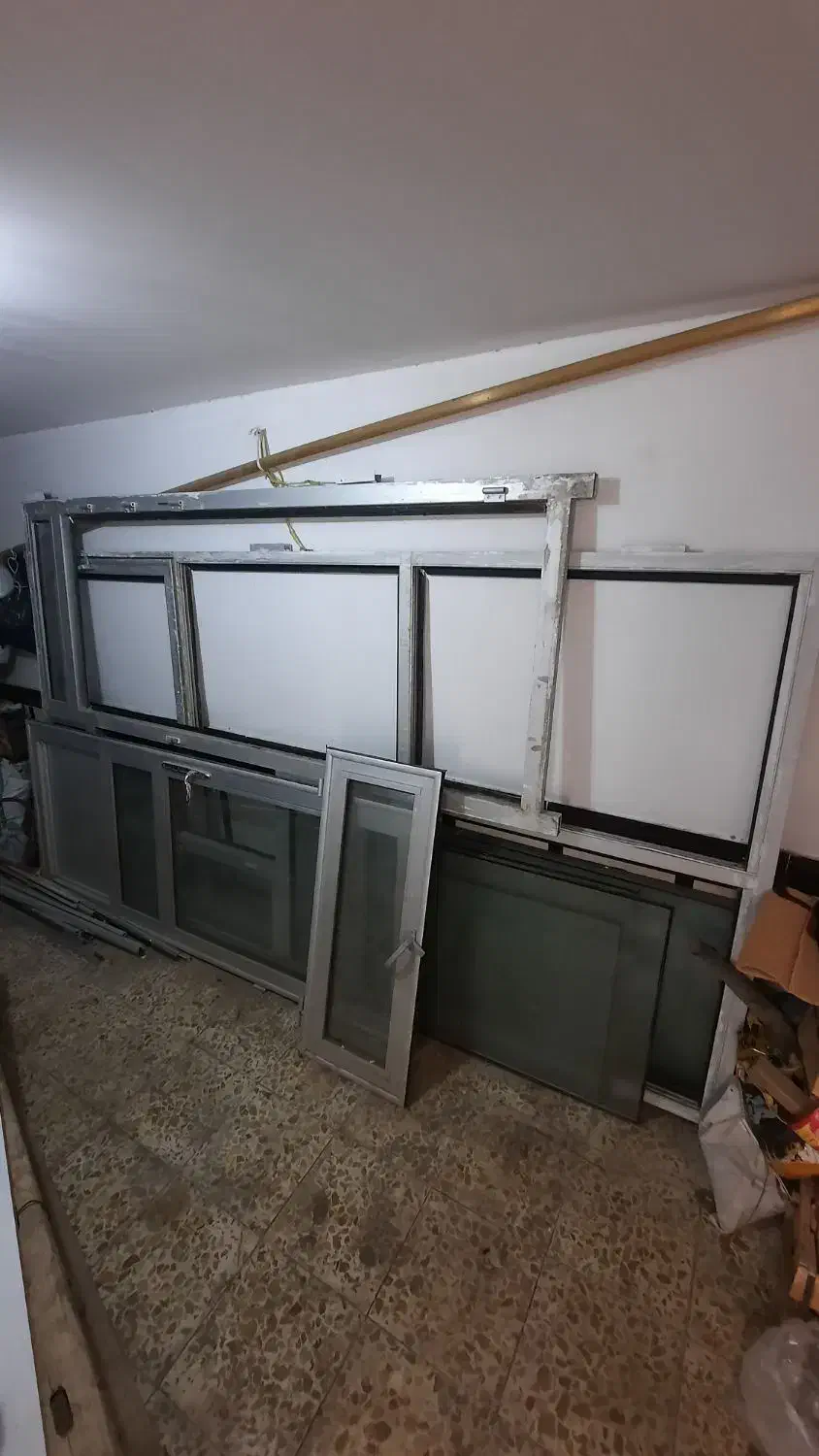 فروش درب و پنجره آلمینیومی در حد نو|مصالح و تجهیزات ساختمان|مرند, |دیوار