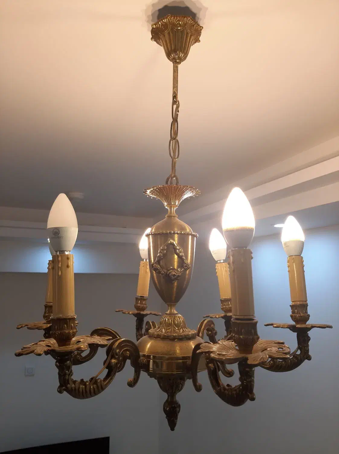 یک جفت لوستر برنز سنگین قدیمی|لوستر و چراغ آویز|تهران, توحید|دیوار