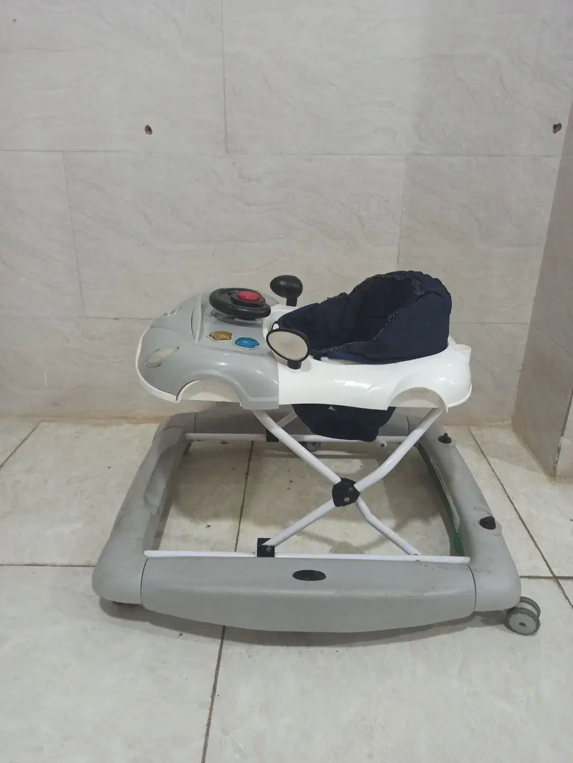 روروئک سالم دره شهر|کالسکه و لوازم جانبی|دره شهر, |دیوار