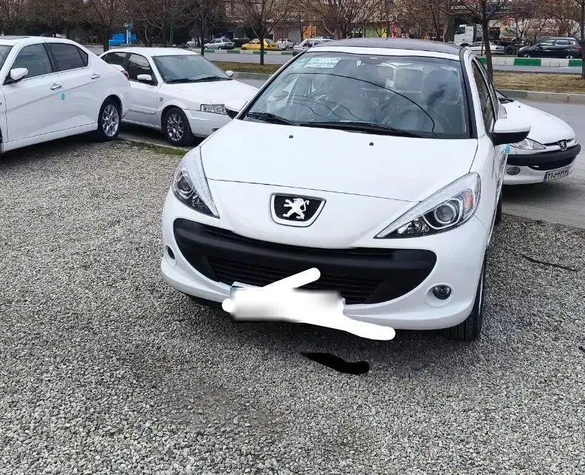 رنگ سفید روغنی صفر کیلومتر بیمه تا 1404/10/26 رین|خودرو سواری و وانت|کوهدشت, |دیوار