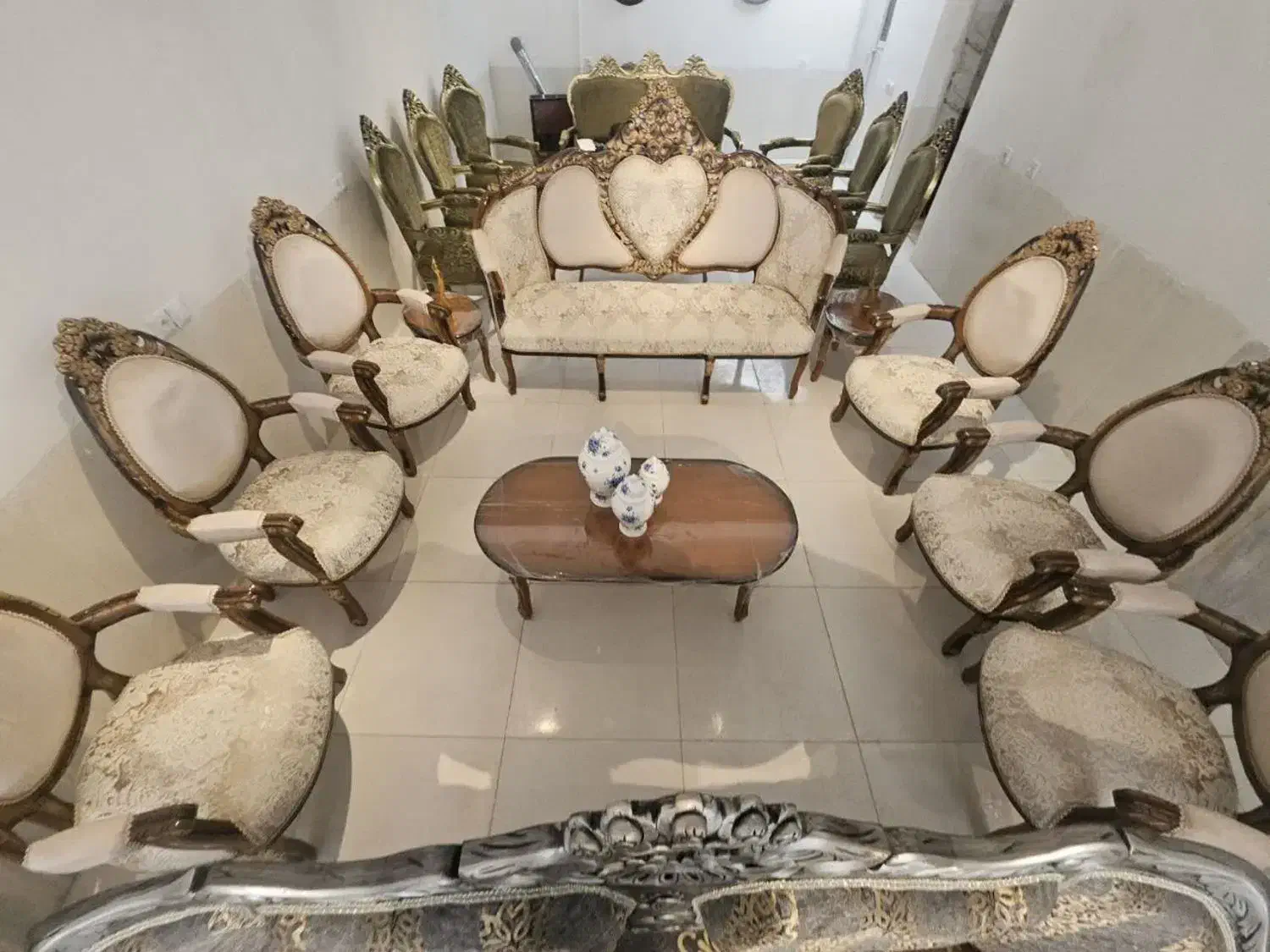 مبل سلطنتی چوبی   با قیمت باورنکردنی|مبلمان خانگی و میز عسلی|کرمان, |دیوار