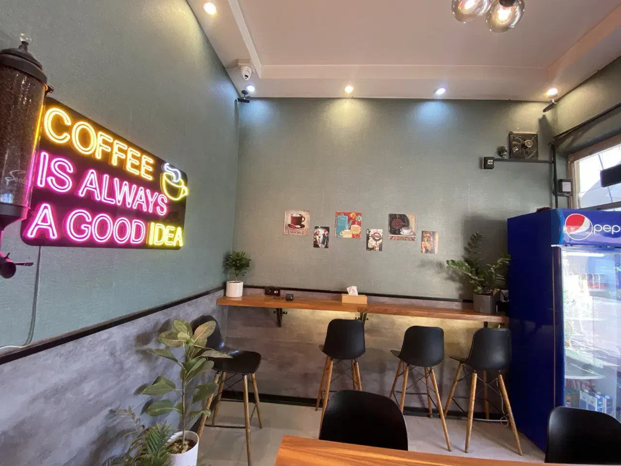 استخدام باریستا خانم|استخدام خدمات فروشگاه و رستوران|مشهد, سپاد|دیوار