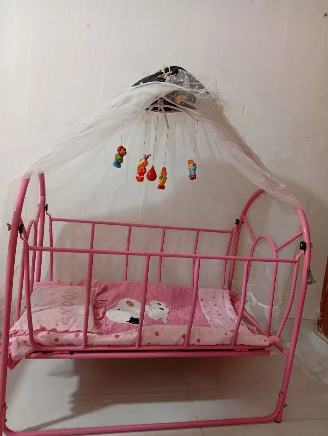 گهواره تمیز فروش فوری|اسباب و اثاث بچه|اهواز, معین زاده|دیوار