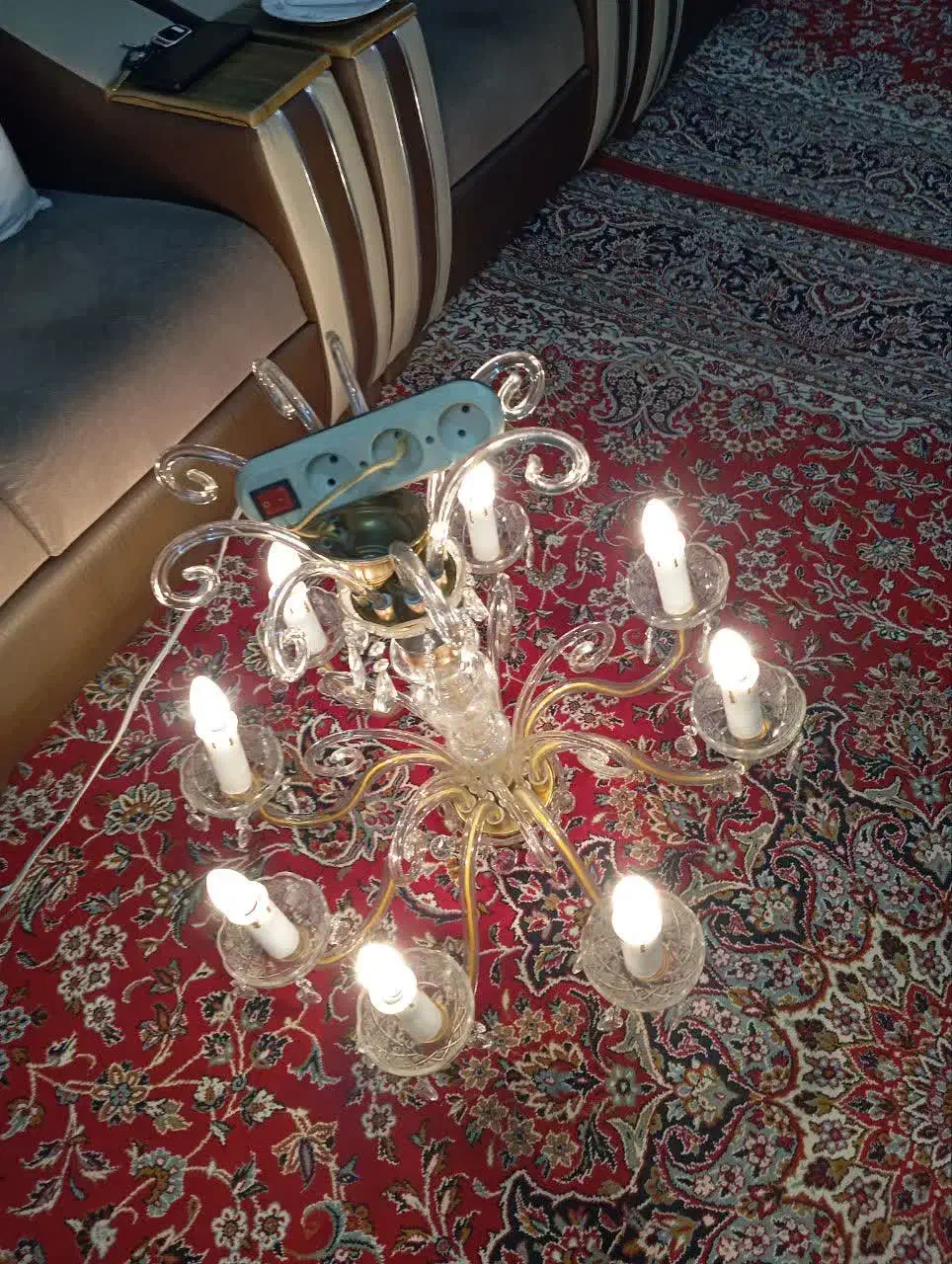 لوستر|لوستر و چراغ آویز|اصفهان, سروستان|دیوار