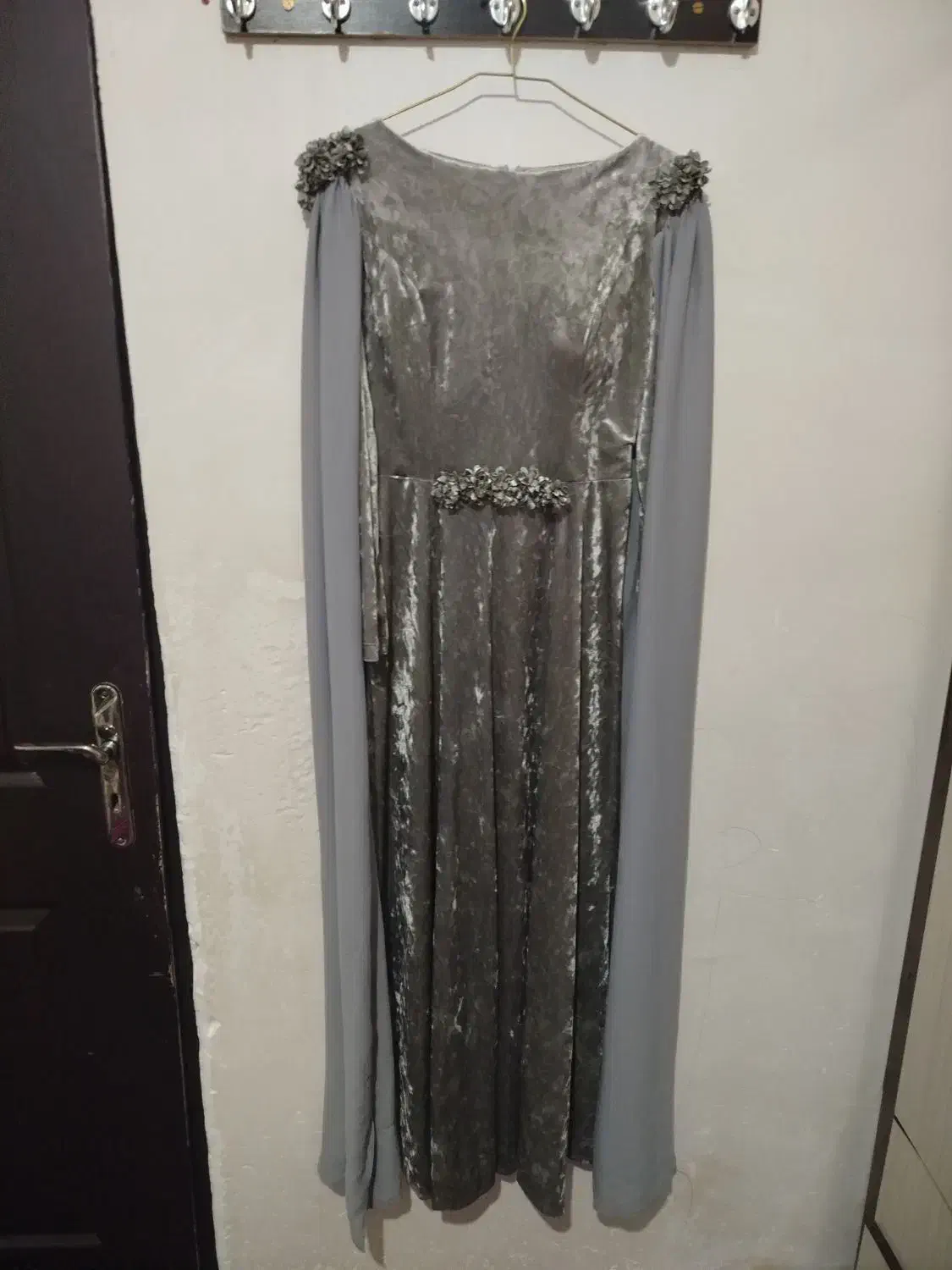 لباس مجلسی زنانه نو|لباس|تربت‌حیدریه, پائین ولایت|دیوار