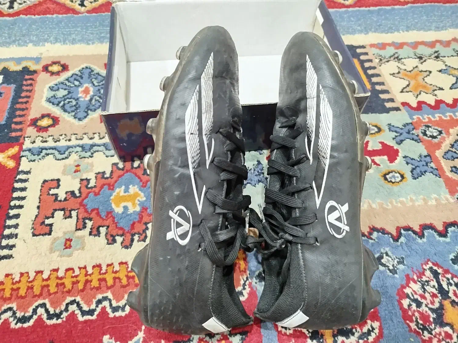 کفش چمن|کیف، کفش، کمربند|یاسوج, |دیوار