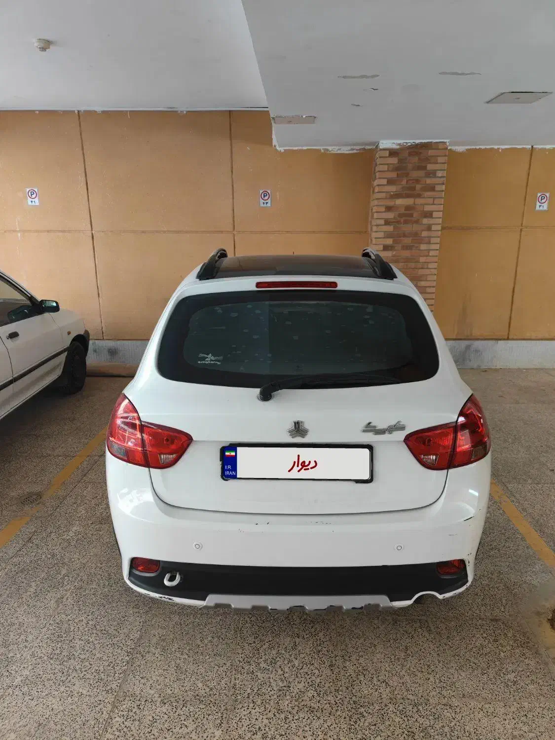 کویک 98 R سقف مشکی دنده ای|خودرو سواری و وانت|شاهینشهر, مسکن مهر|دیوار