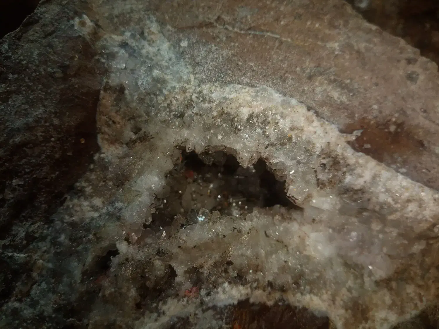 سنگ گوارتز|جواهرات|ماهدشت, |دیوار