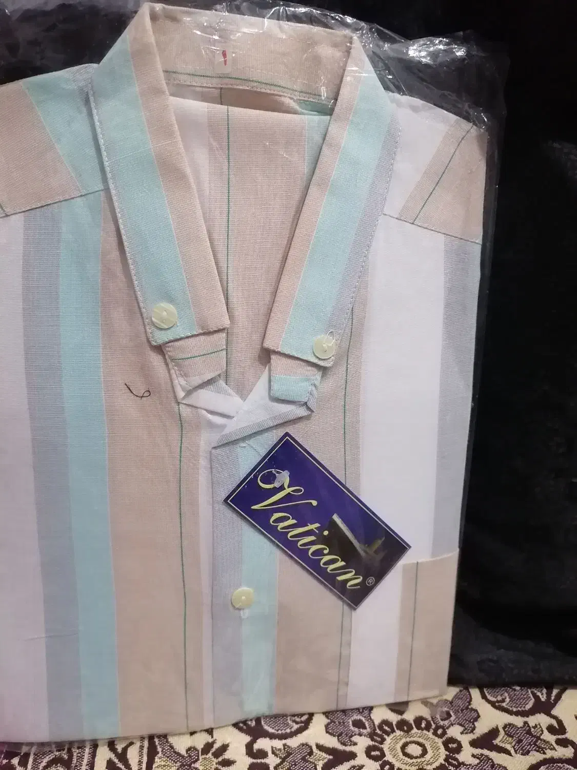 پیراهن مردانه|لباس|قم, آذر (نکویی)|دیوار