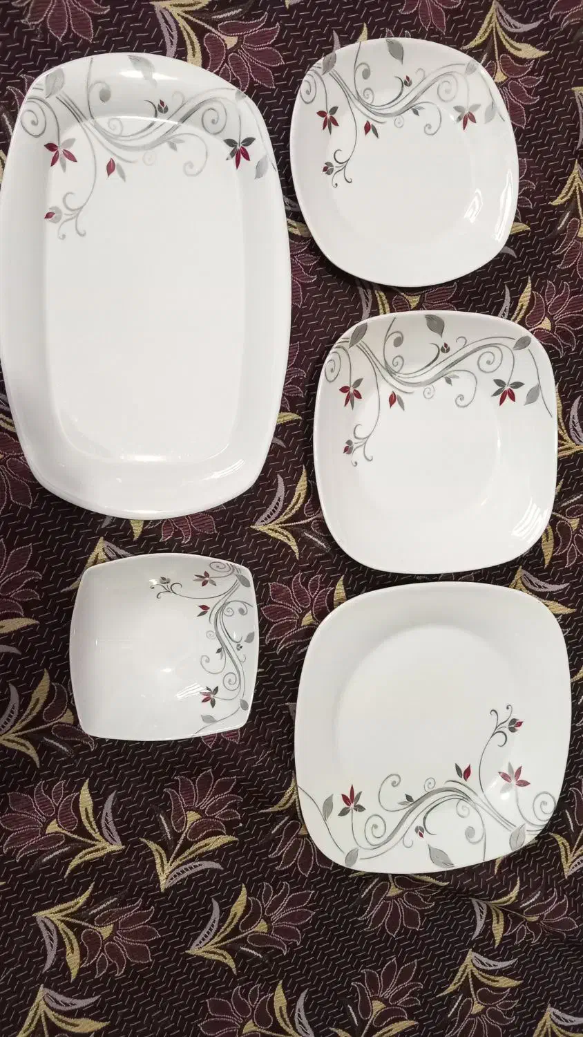 سرویس چینی ۱۸ نفره پردیس نو فقط۸ میلیون|ظروف سرو و پذیرایی|محمدیه-قزوین, |دیوار