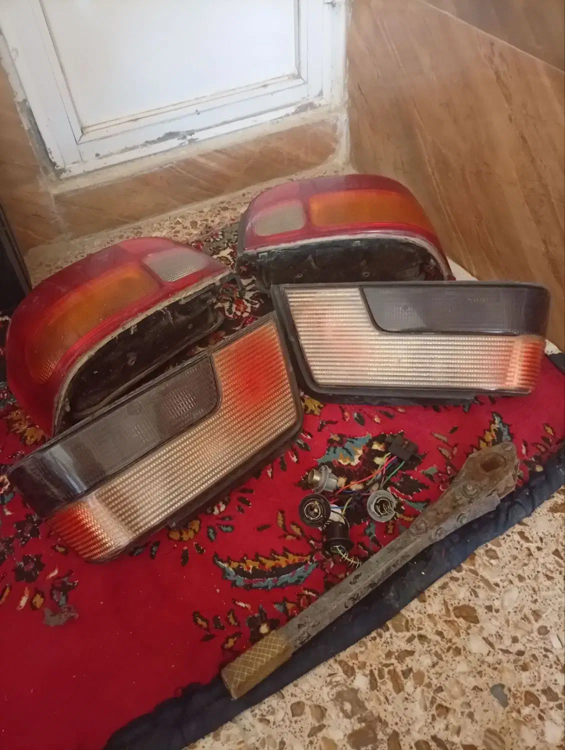 چراغ عقب پژو و چراغ عقب پراید|قطعات یدکی و لوازم جانبی|سنندج, |دیوار