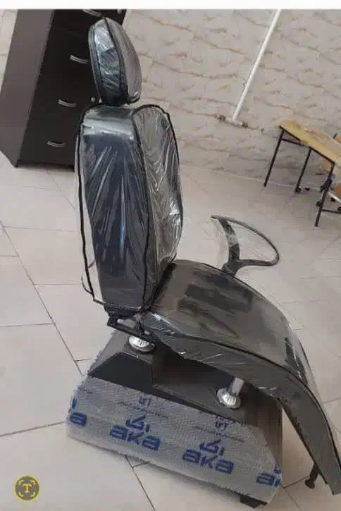 باسلام   یه عدد صندلی ارایشی  طبق عکس بفروش می رسد|آرایشگاه و سالن‌های زیبایی|اصفهان, شهرک کوثر|دیوار