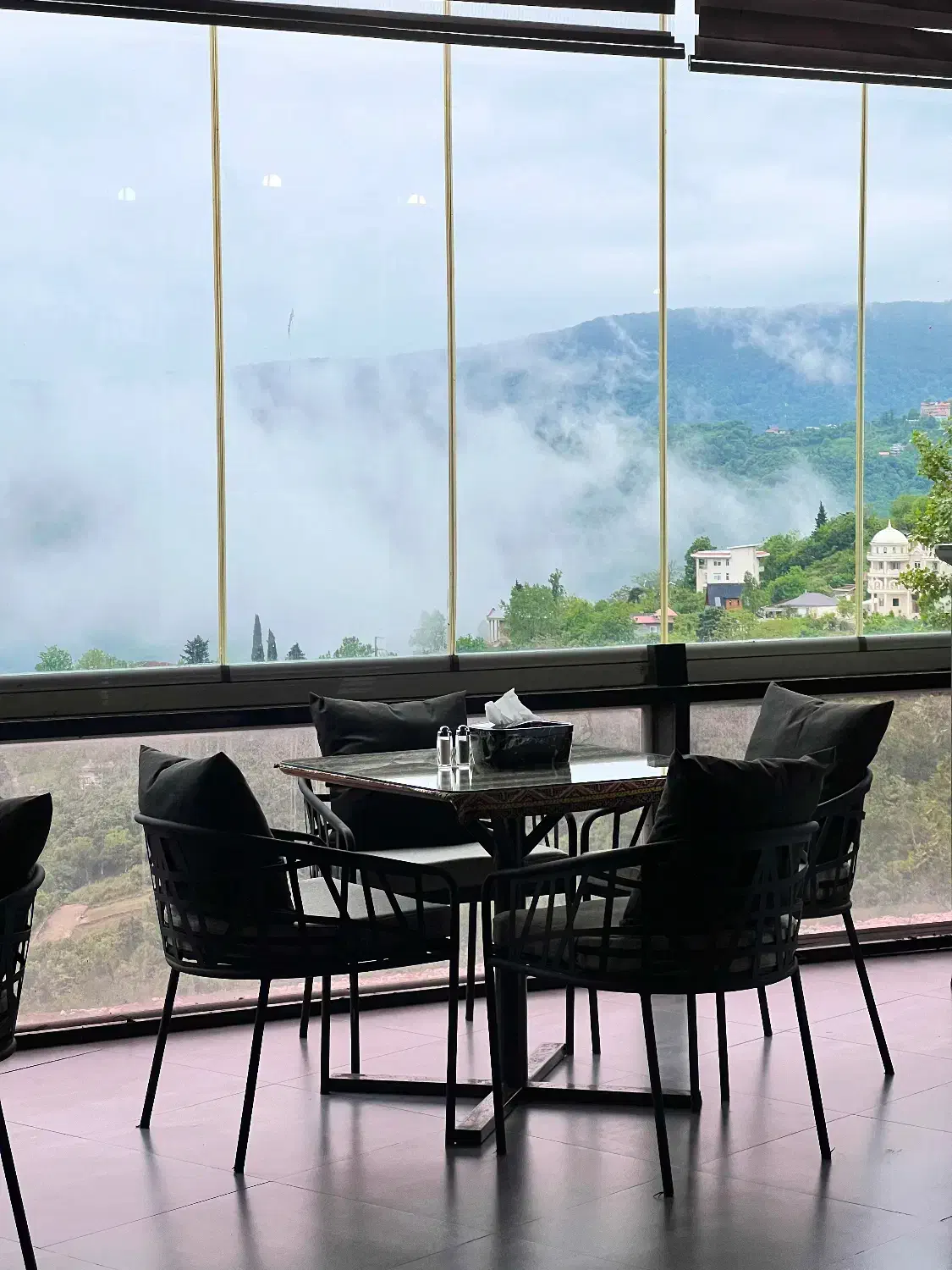 استخدام خدماتی در هتل شمال(با خوابگاه و۳وعده غذا)|استخدام سرایداری و نظافت|ملایر, |دیوار