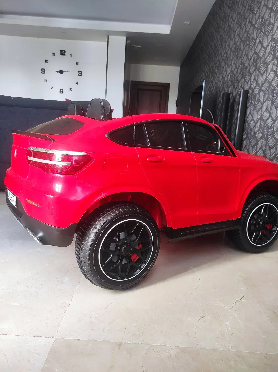 ماشین شارژی چهار موتوره سایز بزرگ|اسباب‌بازی بچه|تهران, قلهک|دیوار