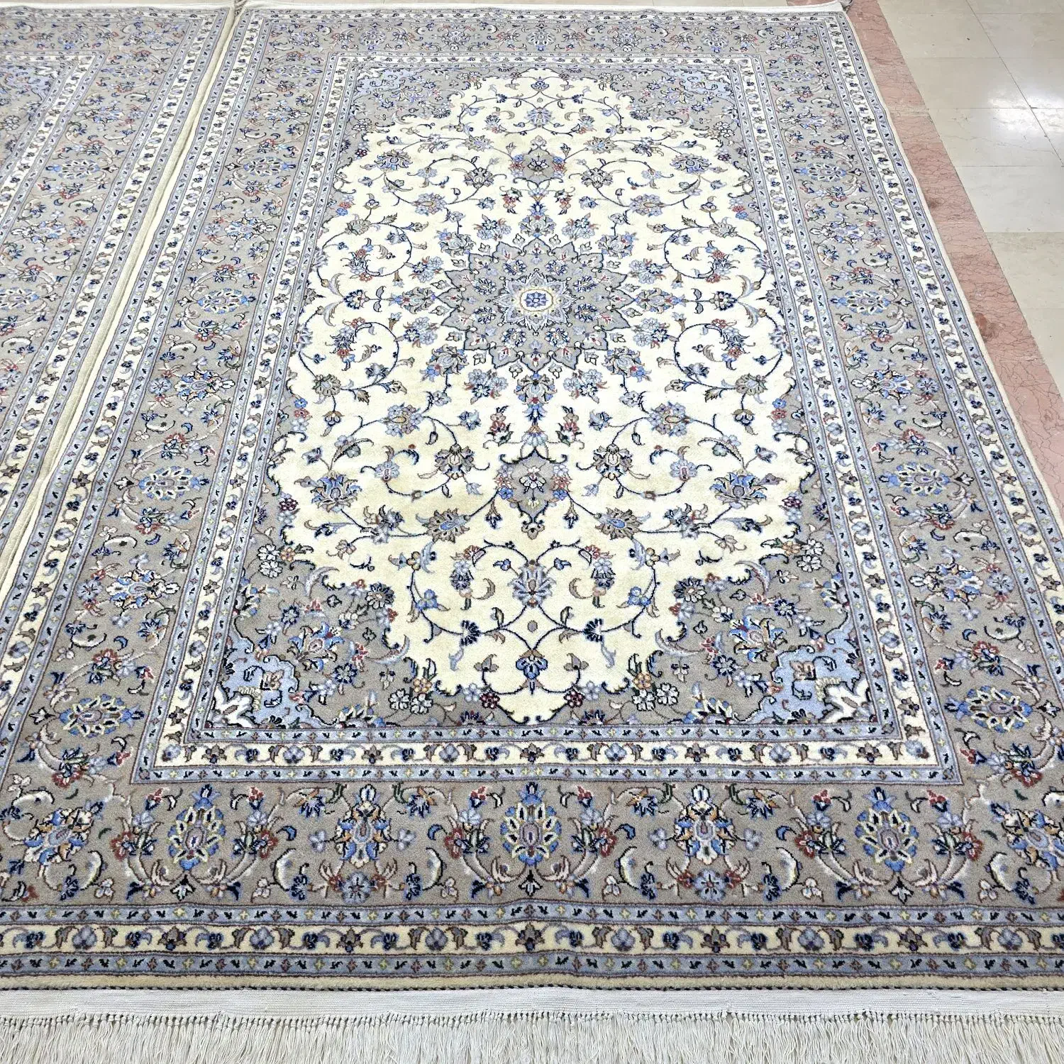 فرش جفت۶متری دستباف کاشان طرح ربانی و کناره|فرش|تهران, شیراز|دیوار