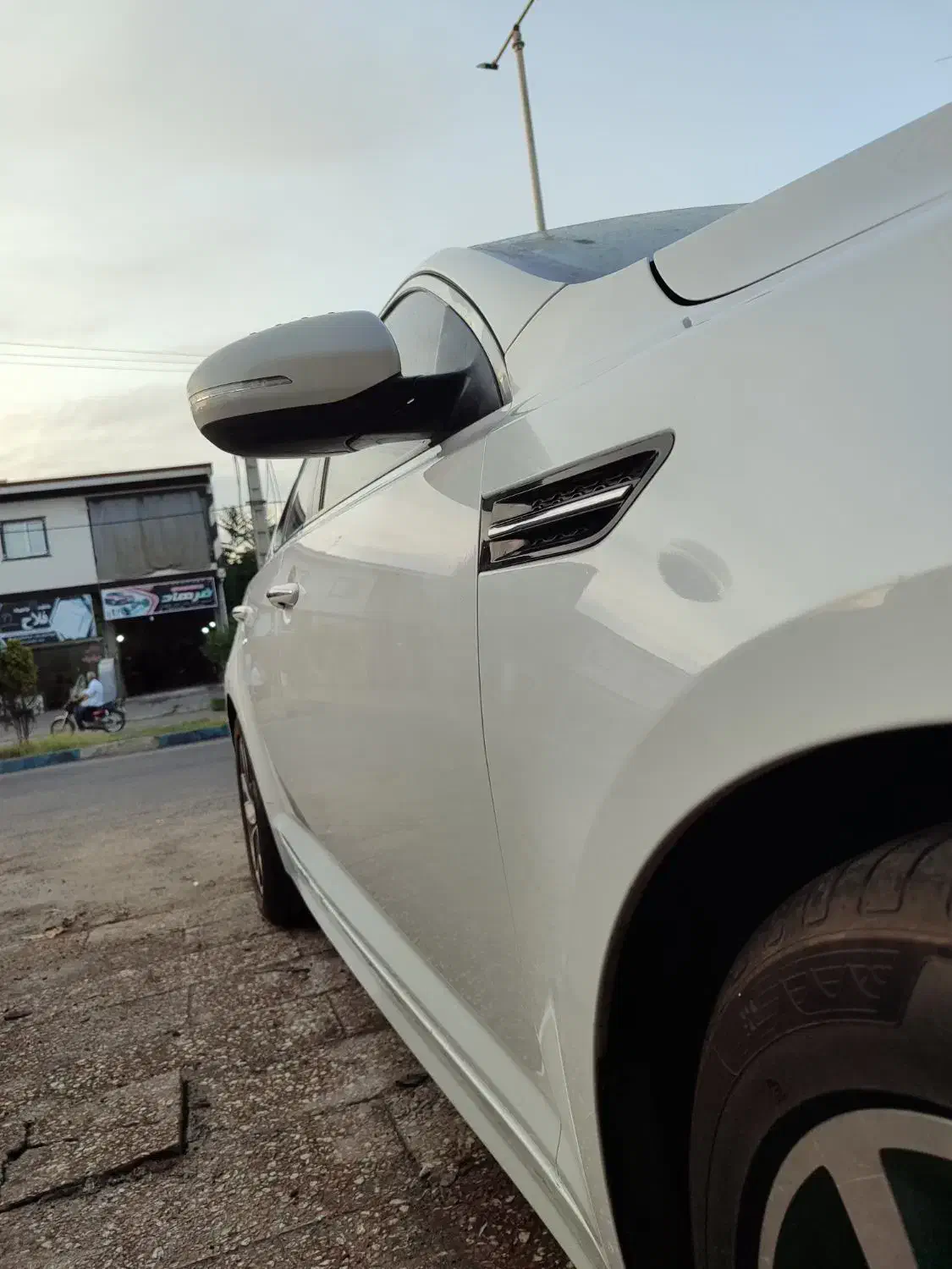 پولیش و واکس فقط۱/۴۰۰(تخفیف ویژه تا ۳۰ آبان)|خدمات موتور و ماشین|رودسر, |دیوار