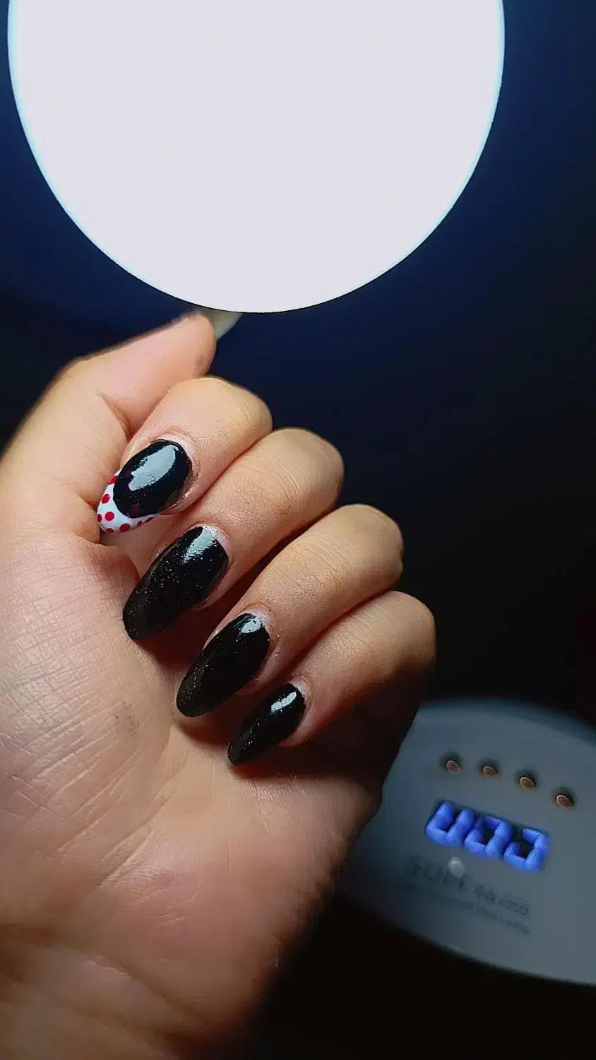 نیاز به مدل ناخون|خدمات آرایشگری و زیبایی|مشهد, نوید|دیوار