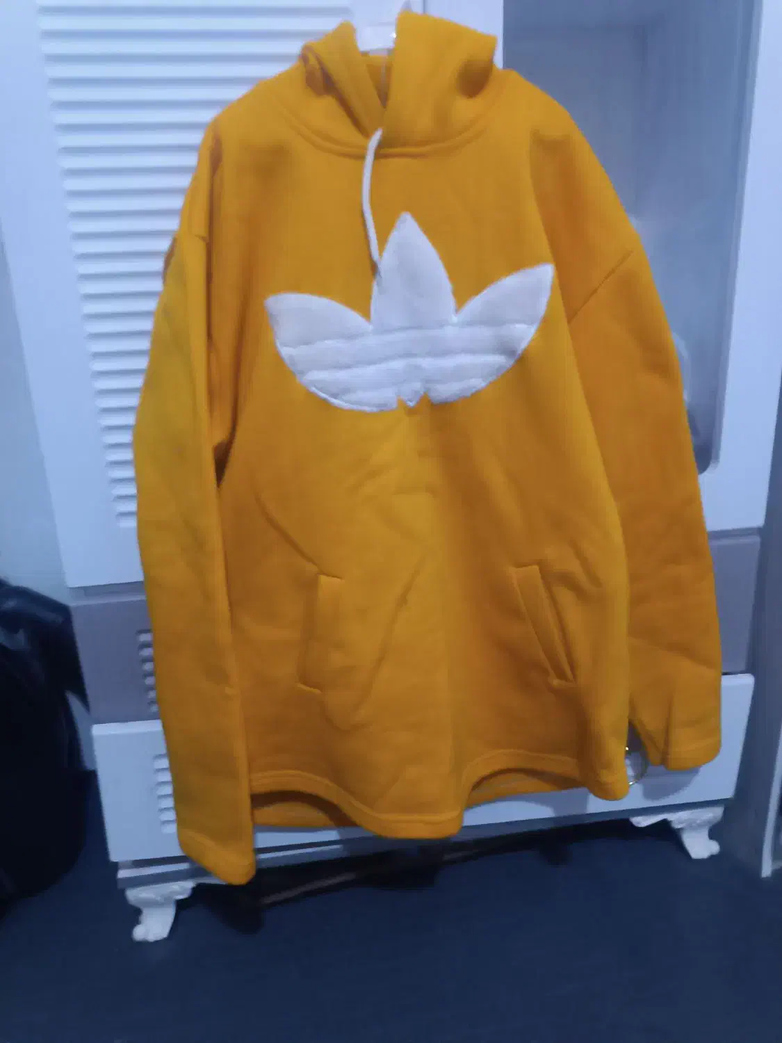 هودی|لباس|سبزوار, هفت تیر|دیوار