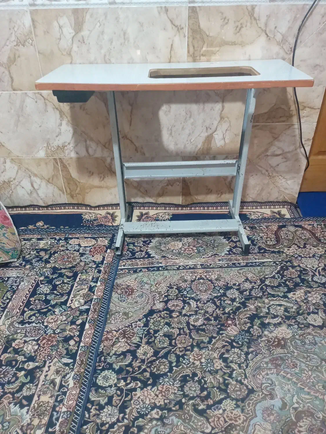 میز چرخ خیاطی|لوازم خیاطی و بافتنی|یزد, |دیوار