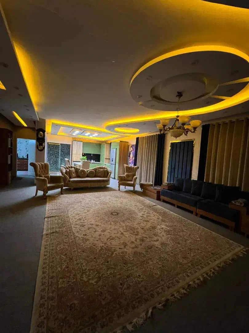 ویلا باغ شیک استخرابگرم|اجارهٔ کوتاهمدت ویلا و باغ|شیراز, شهرک گلستان|دیوار