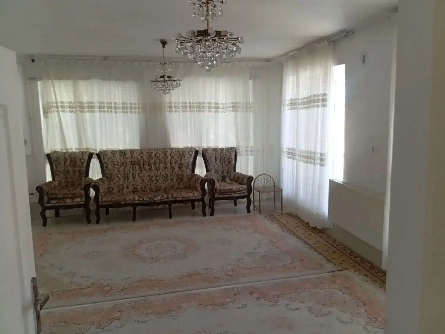 سویت مبله شیک تمیز|اجارهٔ کوتاهمدت آپارتمان و سوئیت|سنندج, |دیوار