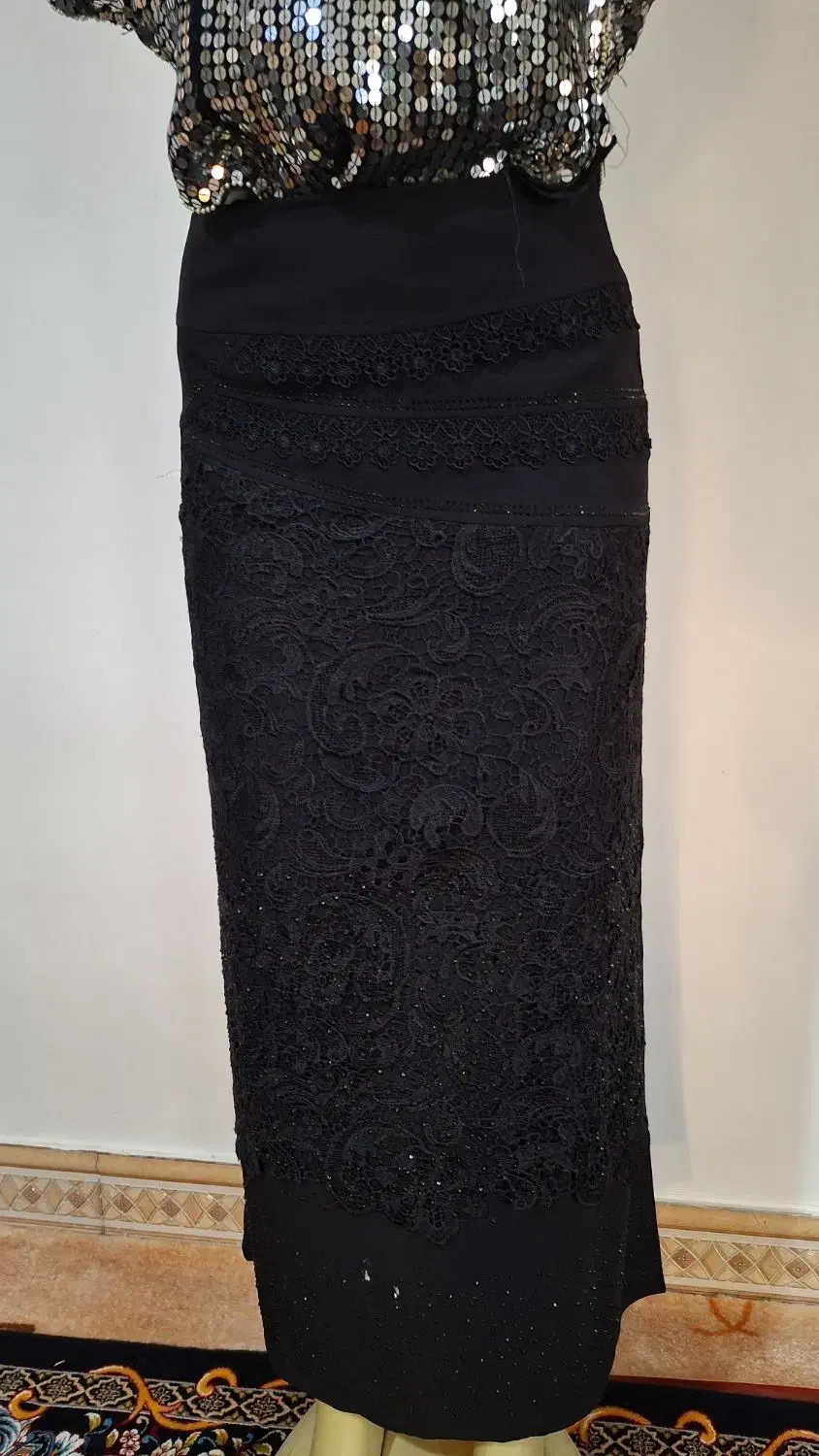 عبا و دامن|لباس|اصفهان, جلفا|دیوار