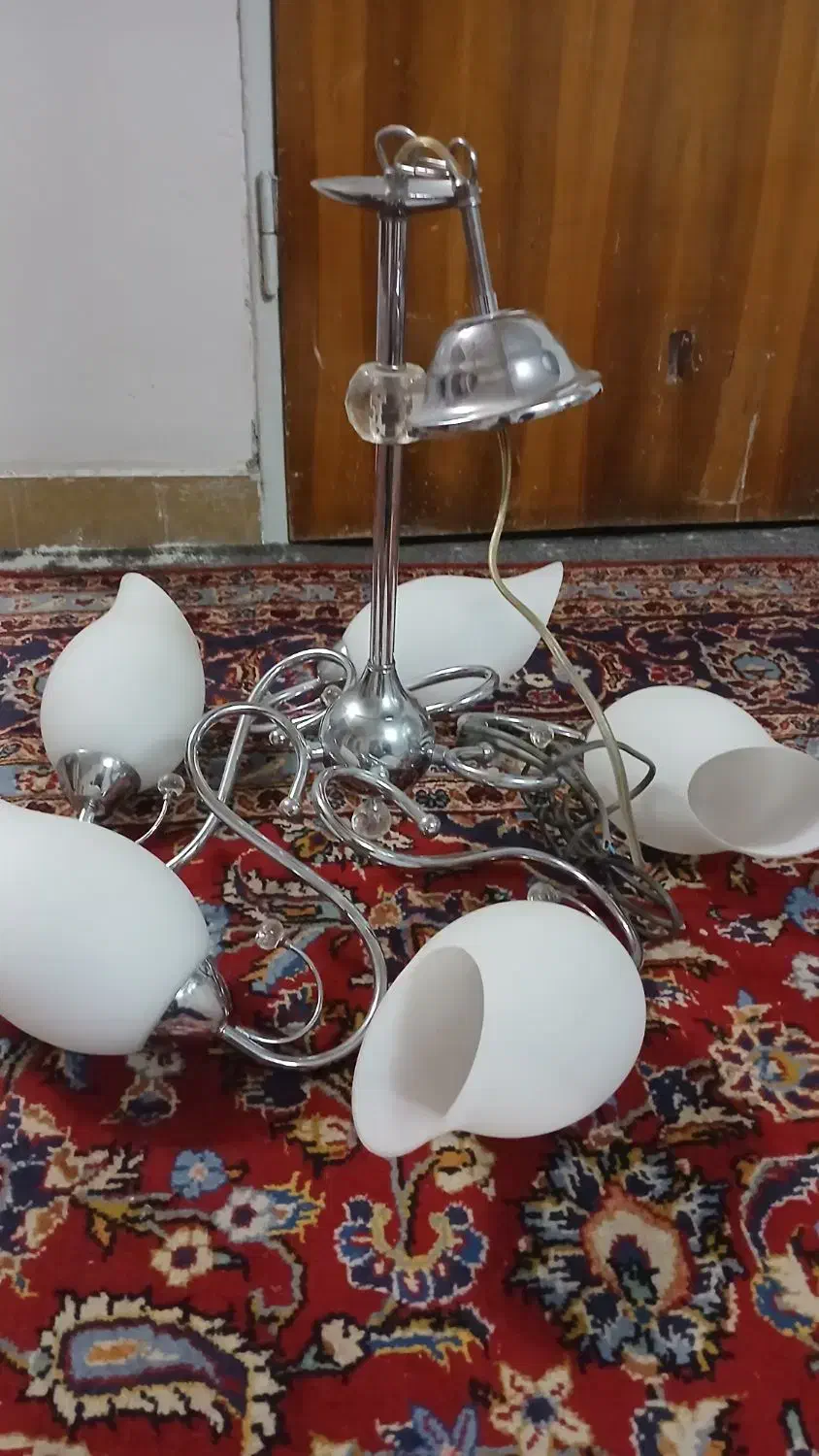 لوستر پنج شاخه|لوستر و چراغ آویز|شیراز, اصلاح‌نژاد|دیوار