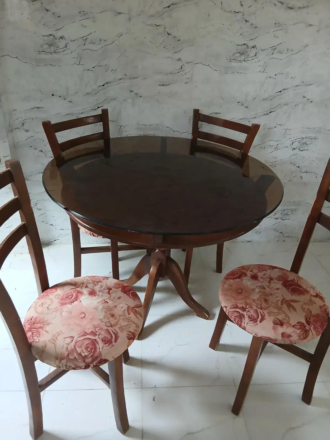 غذاخوری ۴نفره چوپ ام دی اف|میز و صندلی غذاخوری|بیجار, |دیوار