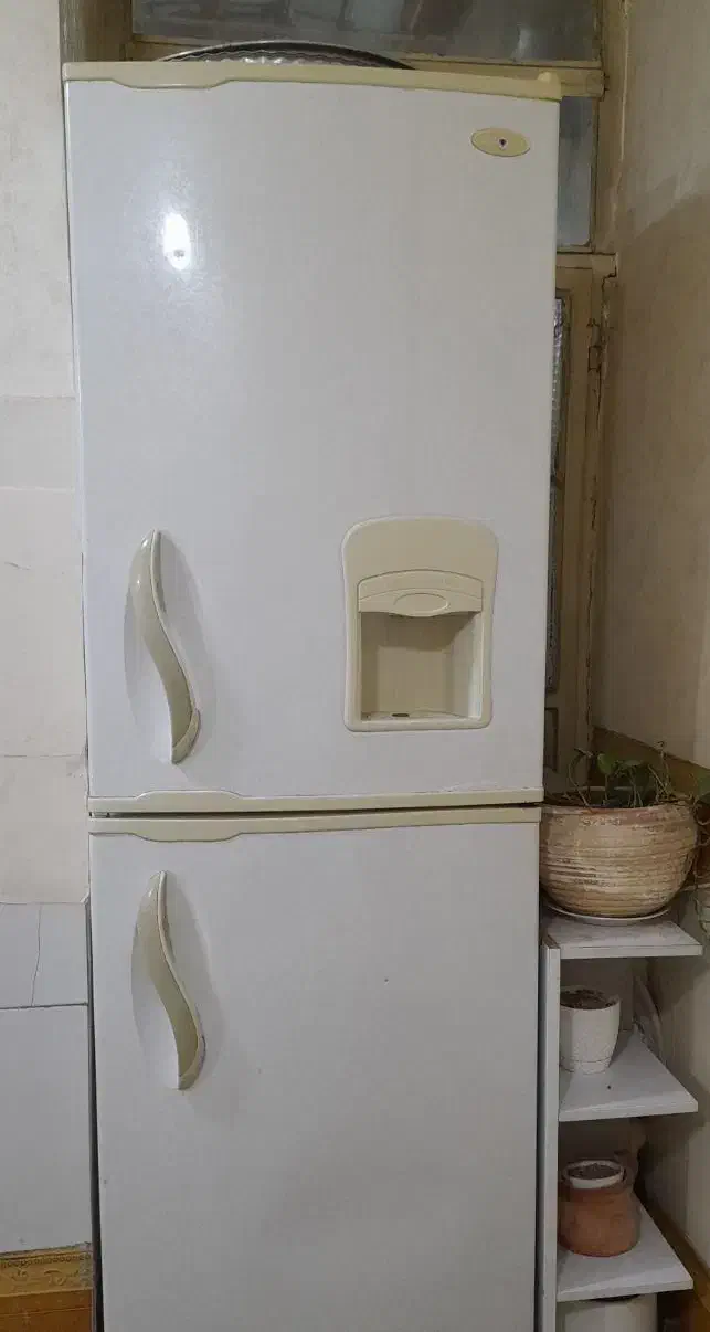 یخچال|یخچال و فریزر|قم, نیروگاه|دیوار