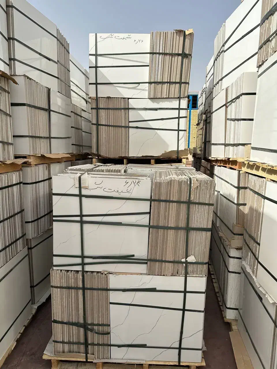 کاشی و سرامیک ارزان قیمت|مصالح و تجهیزات ساختمان|بروجرد, |دیوار