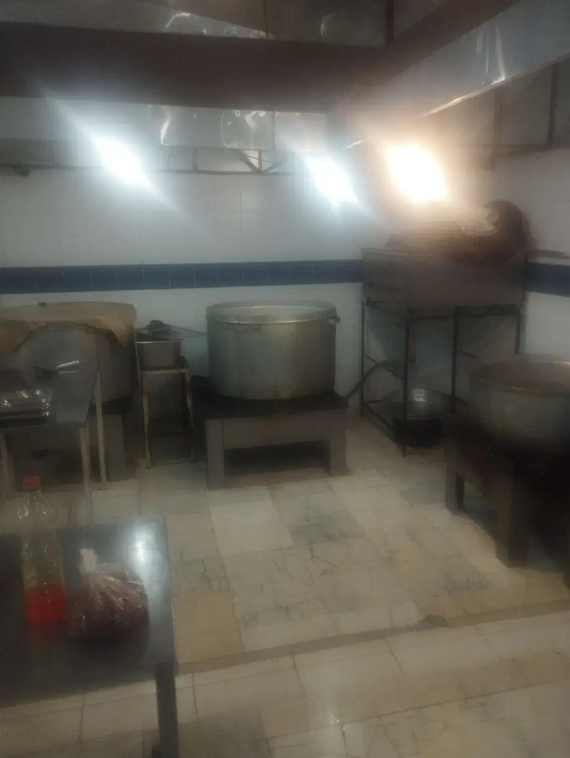 ساندویچ کار و کمکی|استخدام خدمات فروشگاه و رستوران|قزوین, |دیوار