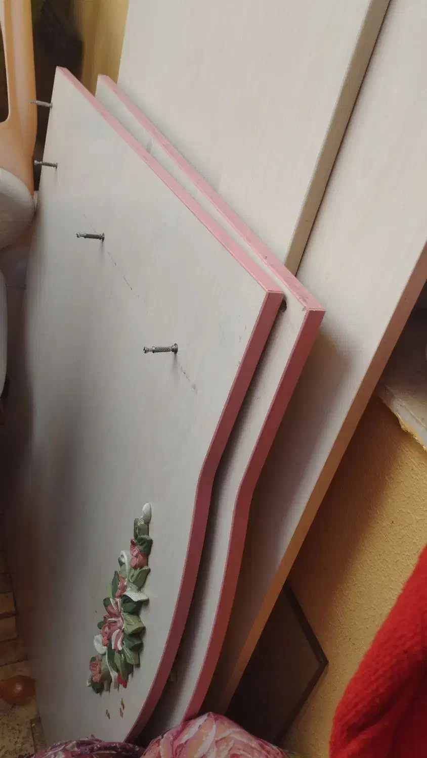 میز تحریر و دوعدد صندلی|میز تحریر و کامپیوتر|لنگرود, |دیوار