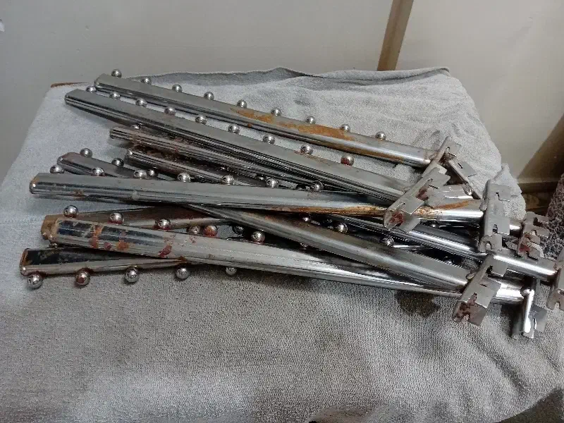 چوب لباسی فلزی|بندرخت و رخت‌آویز|تهران, نازی‌آباد|دیوار