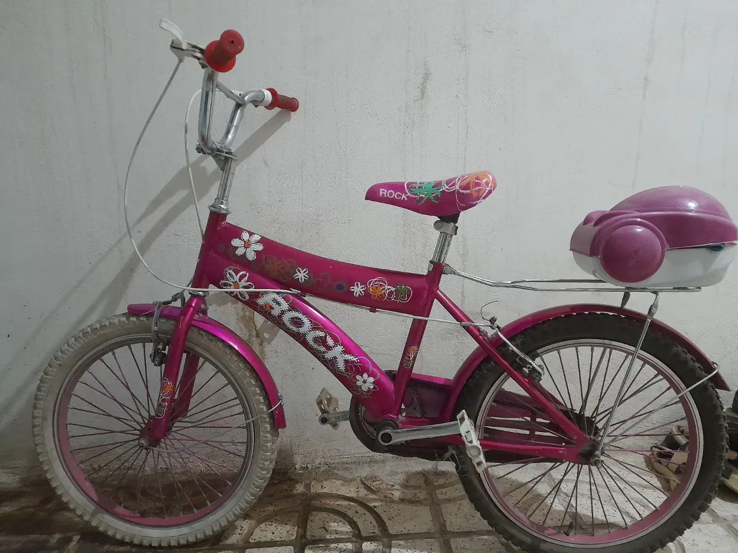 دوچرخه|دوچرخه، اسکیت، اسکوتر|نیشابور, سرآب کوشک|دیوار