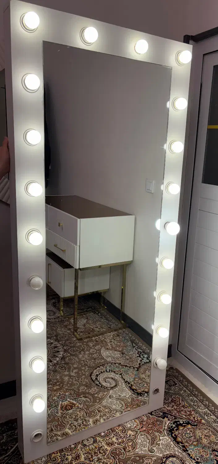 آینه قدی چراغ دار|آینه|بومهن, |دیوار