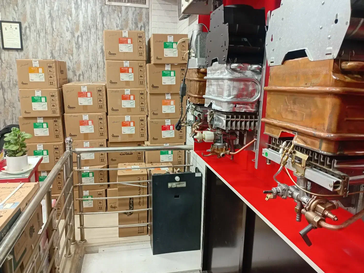 طرح تعویض ابگرمکن فرسوده با نو ودست دوم با ضمانت|آبگرمکن، پکیج، شوفاژ|اصفهان, باتون|دیوار