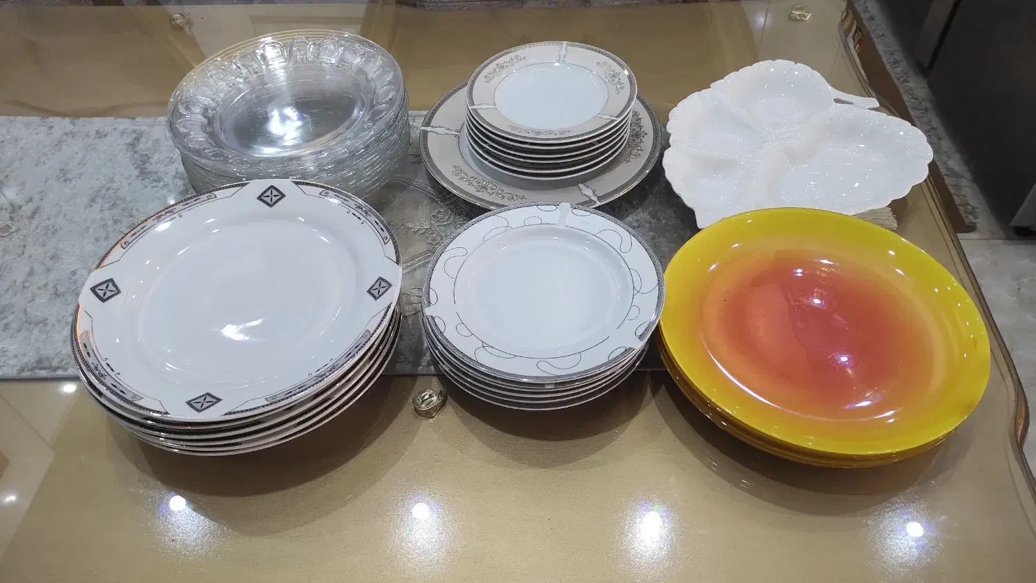 ظرف چینی پیریکس واستیل قیمت توافقی|ظروف سرو و پذیرایی|قرچک, میرزائی جنوبی|دیوار