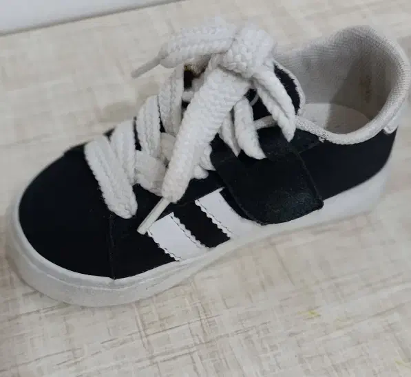 کفش سایز ۲۴ نوو|کفش و لباس بچه|دزفول, |دیوار