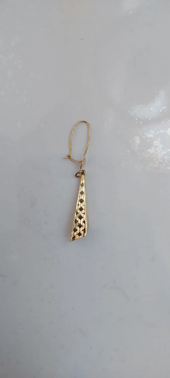 لنگه گوشواره گمشده|جواهرات|جوانرود, |دیوار