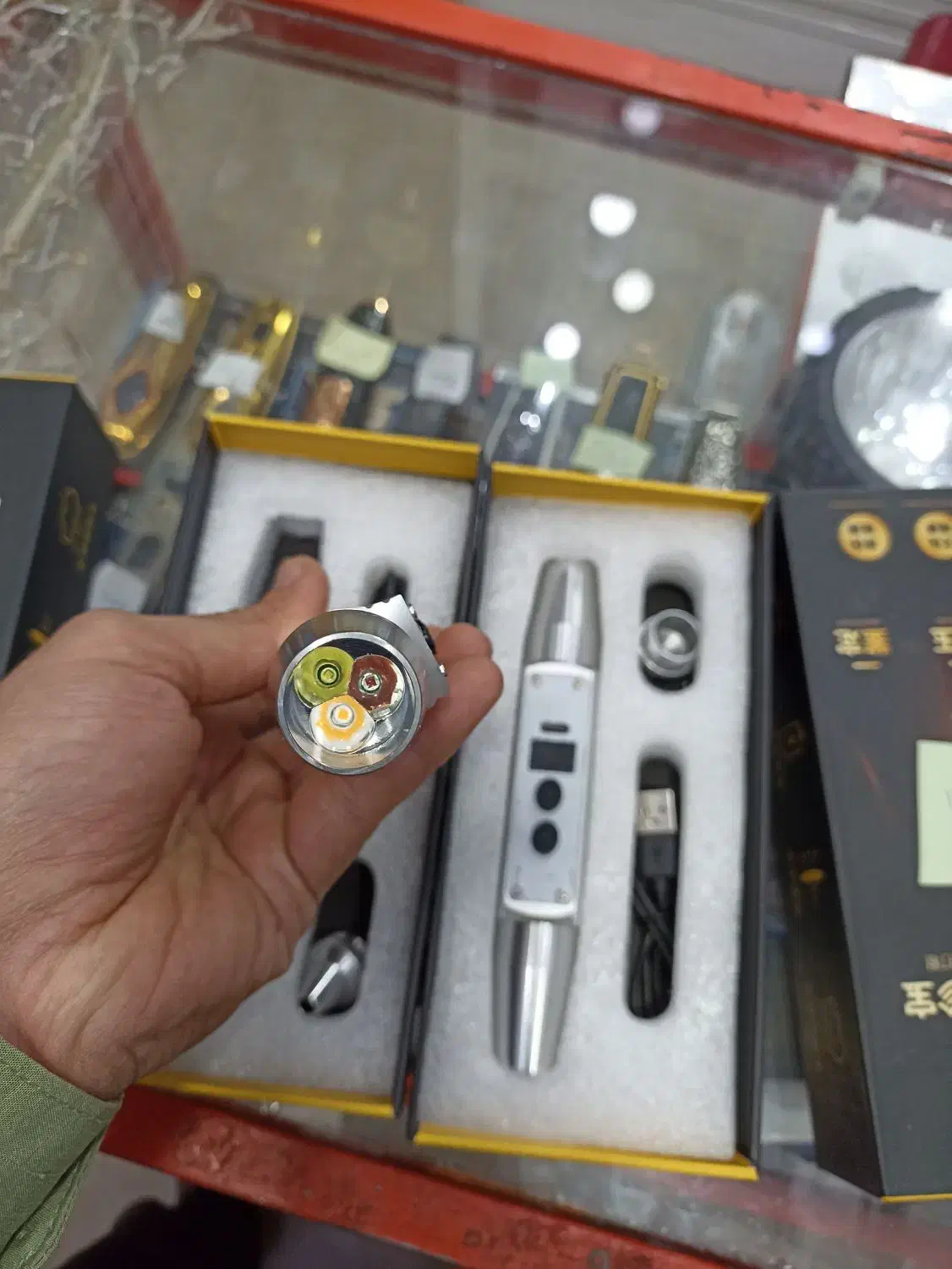 چراغ UV یو وی|کوهنوردی و کمپینگ|برازجان, |دیوار