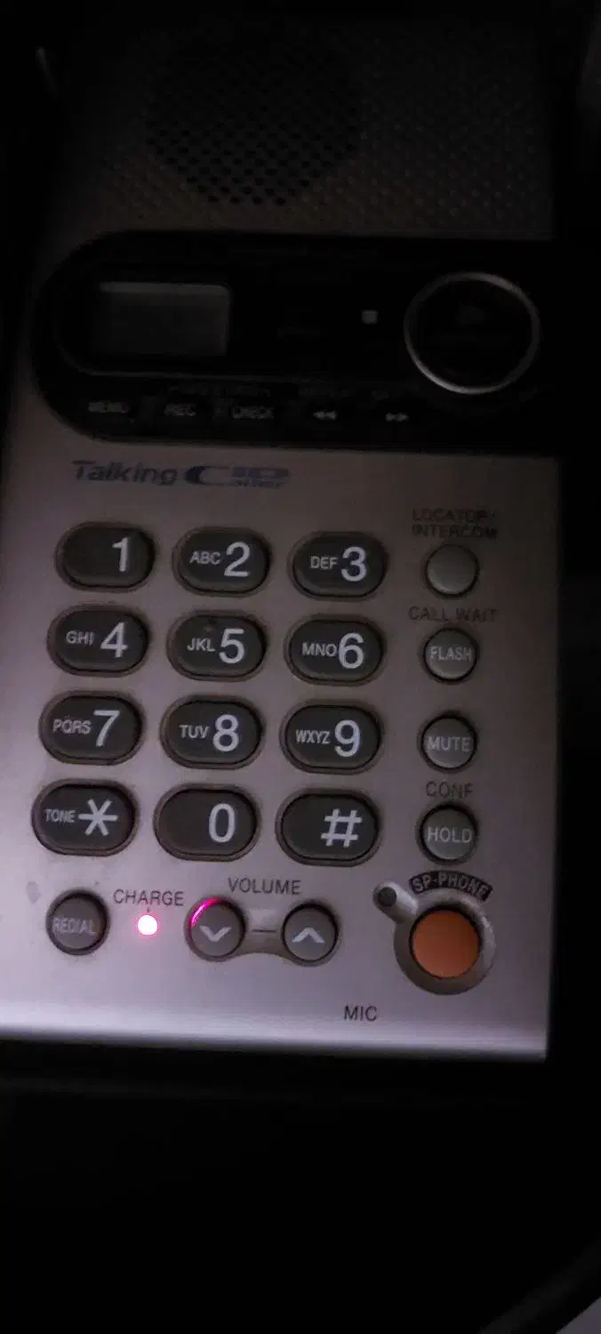 خط تلفن|تلفن رومیزی|شیراز, سینما سعدی|دیوار